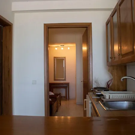 Zephyros Aparthotel Polychrono