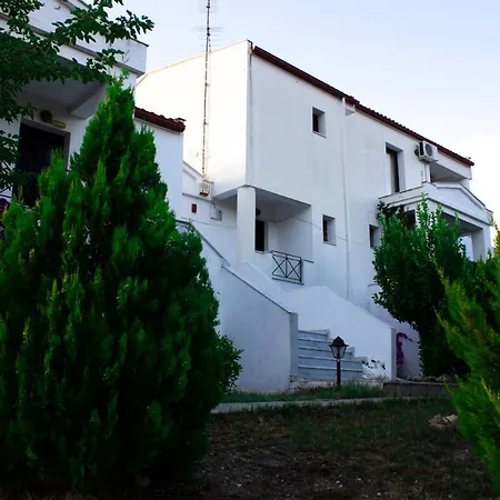 Zephyros Aparthotel Polychrono